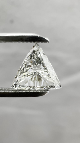 0.6 carat I-VVS2 Natūralus Triangular Deimantas (1)