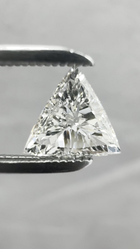 0.51 carat I-VS1 Natūralus Triangular Deimantas (1)