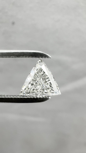 0.6 carat I-SI1 Natūralus Triangular Deimantas (1)