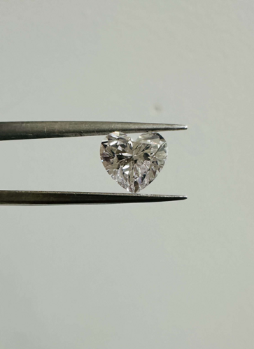 0.9 carat Faint Pink-SI1 Natūralus Heart Deimantas (1)