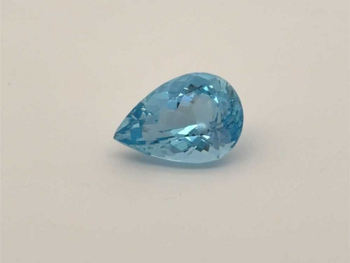 4.65 carat BLUE Pear Aquamarine (1)
