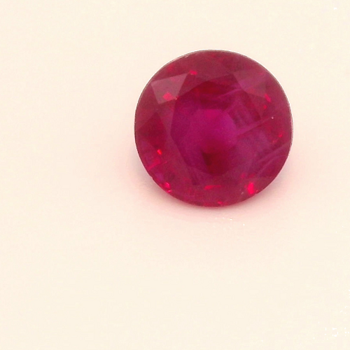 0.64 carat RED Round Rubinas (1)
