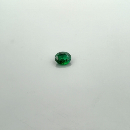 0.5 carat GREEN Oval Smaragdas (1)