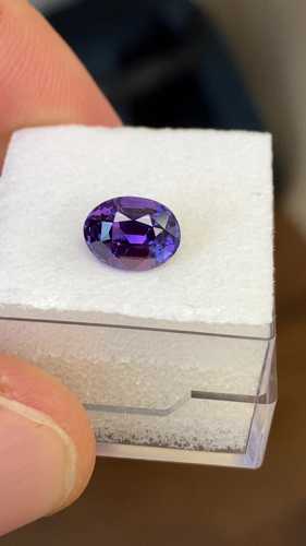 2.03 carat PURPLE Oval Safyras (1)
