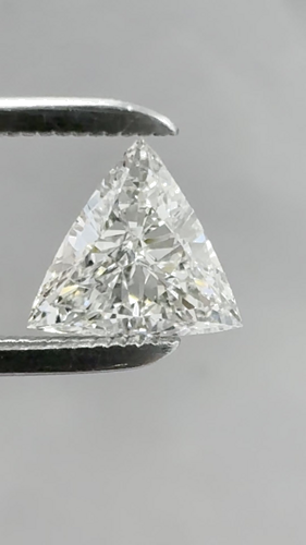 0.62 carat H-SI1 Natūralus Triangular Deimantas (1)