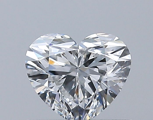 0.53 carat E-VS1 Natūralus Heart Deimantas (1)