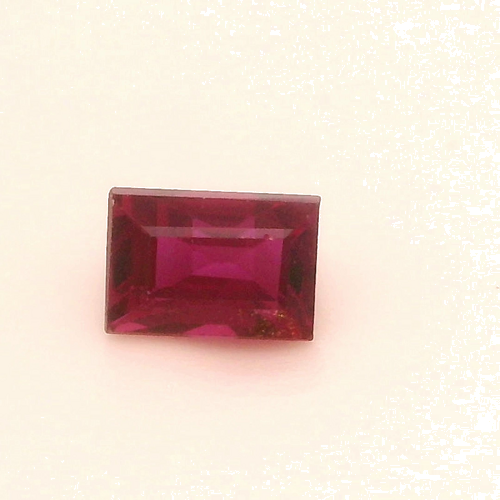 0.34 carat RED Baguette Rubinas (1)