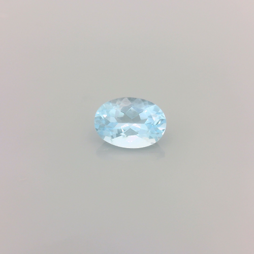 0.72 carat BLUE Oval Aquamarine (1)
