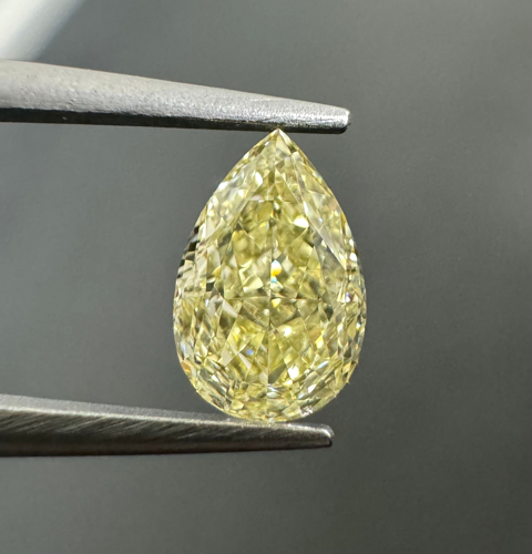0.51 carat Fancy Light Yellow-VVS1 Natūralus Pear Deimantas (1)