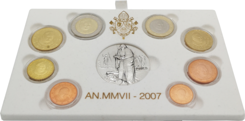 2007 Vatican Benedict XVI Proof Euro coin set with silver medal (3)