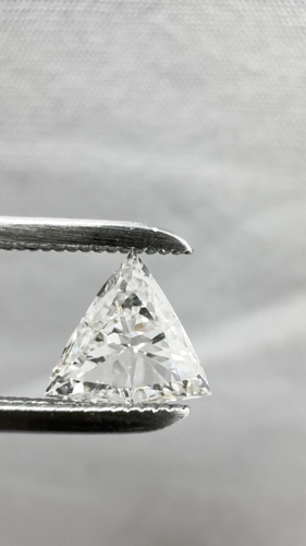0.5 carat I-SI1 Natūralus Triangular Deimantas (1)