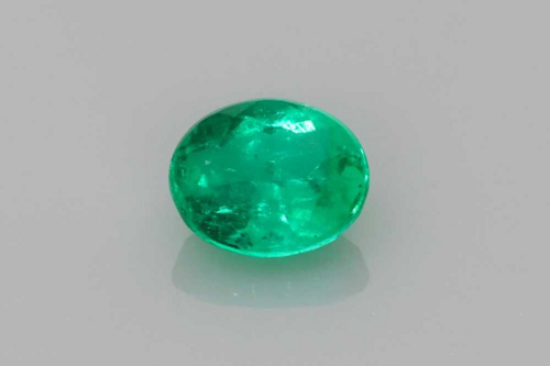 0.33 carat GREEN Oval Smaragdas (1)