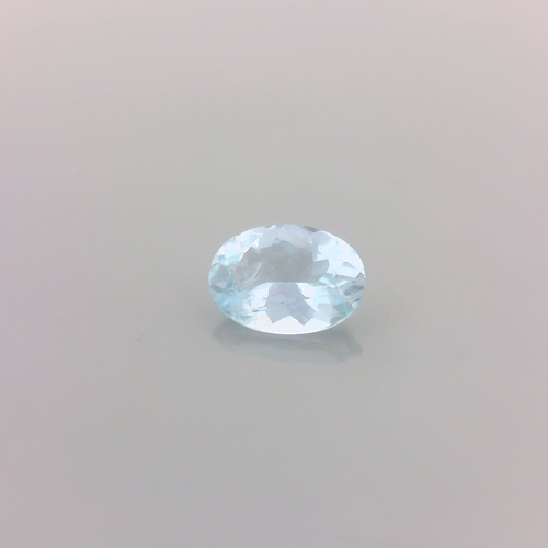 0.63 carat BLUE Oval Aquamarine (1)