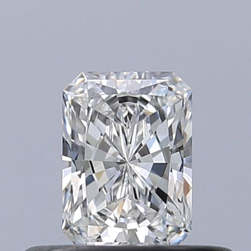 0.32 carat E-FL Natūralus Radiant Deimantas (1)