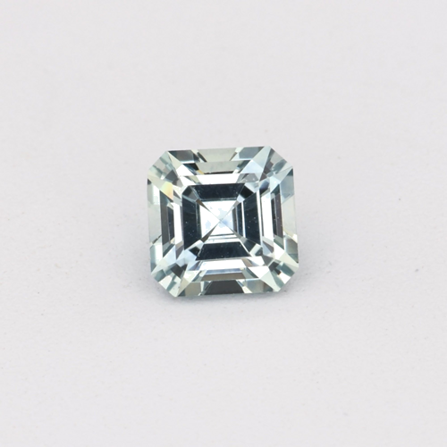 0.18 carat GREEN Emerald Safyras (1)