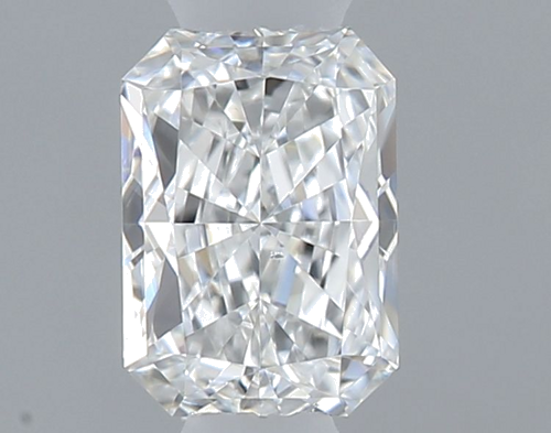 0.3 carat E-VS2 Natūralus Radiant Deimantas (1)