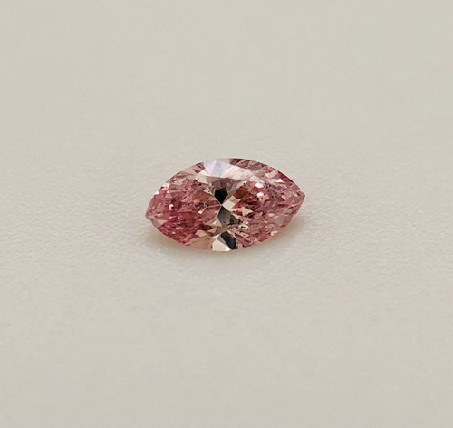 0.17 carat Fancy Intense  Pink-SI2 Natūralus Marquise Deimantas (1)