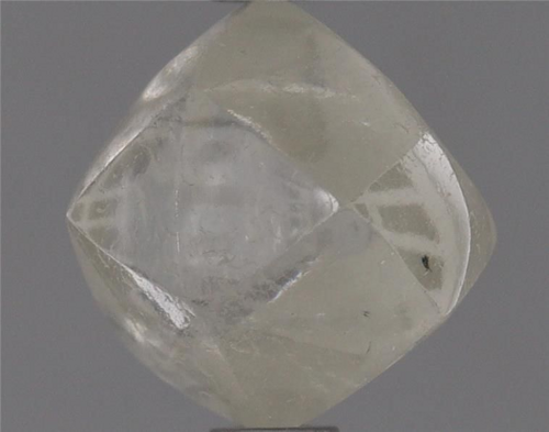 0.57 carat J-VVS2 Excellent cut Natūralus Round Deimantas (1)