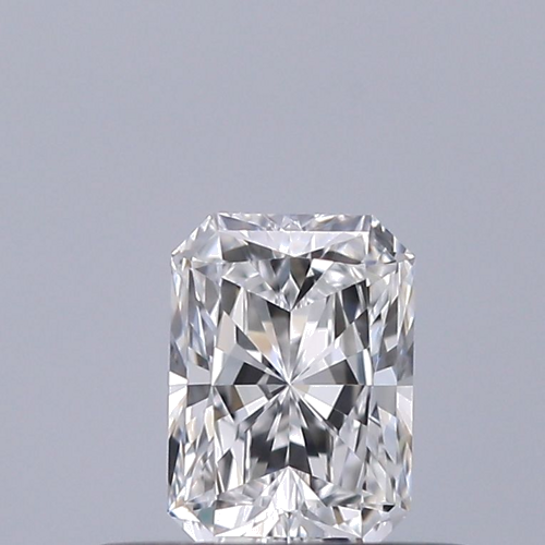 0.3 carat E-VVS1 Natūralus Radiant Deimantas (1)