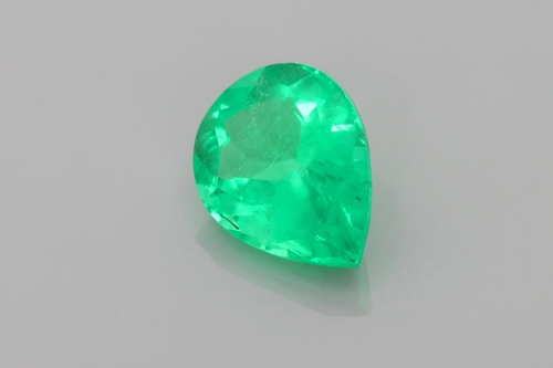 3.79 carat GREEN Smaragdas (1)
