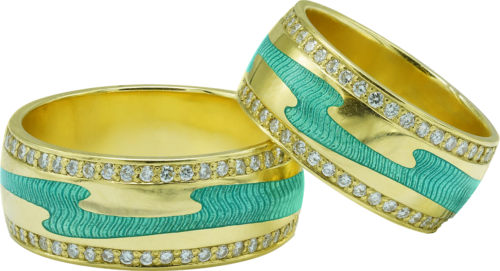 Golden yellow gold ring decorated with diamonds and enamel (1)