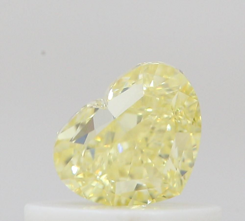 0.5 carat Fancy Intense Yellow-VS1 Natūralus Heart Deimantas (1)