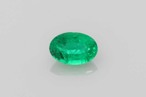 0.47 carat GREEN Oval Smaragdas (1)