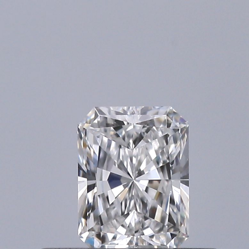 0.3 carat E-VVS1 Natūralus Radiant Deimantas (1)