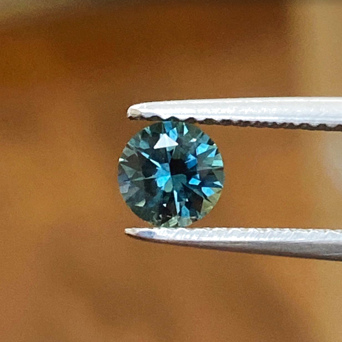 0.59 carat GREEN Round Safyras (1)