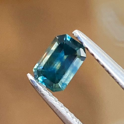 0.58 carat GREEN Emerald Safyras (1)