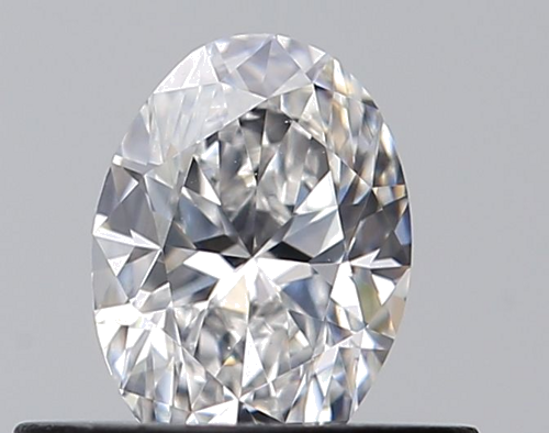 0.41 carat E-VVS2 Natūralus Oval Deimantas (1)