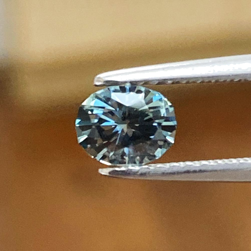 0.67 carat GREEN Oval Safyras (1)