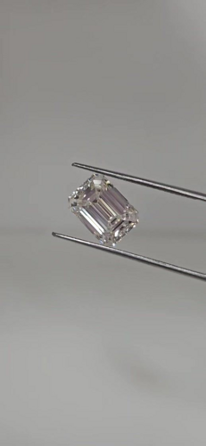 3.02 carat J-VVS1 Natūralus Emerald Deimantas (1)