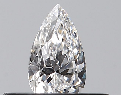 0.26 carat E-VS1 Natūralus Pear Deimantas (1)