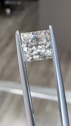 1.85 carat J-VS1 Natūralus Princess Deimantas (1)