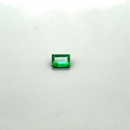 0.62 carat GREEN STEP cut Rectangular Smaragdas (1)