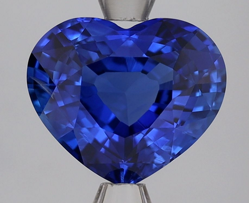 3.1 carat BLUE Heart Safyras (1)