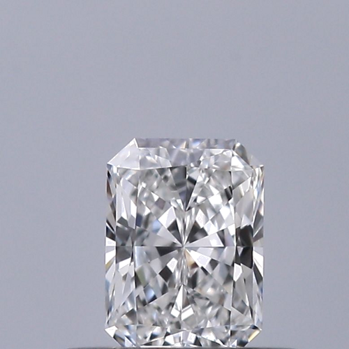0.31 carat E-IF Natūralus Radiant Deimantas (1)