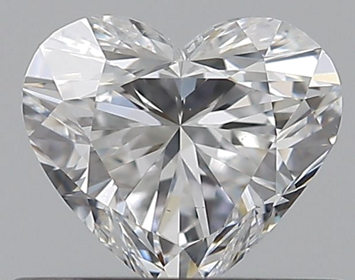 0.51 carat E-VS2 Natūralus Heart Deimantas (1)