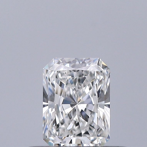 0.31 carat E-VVS1 Natūralus Radiant Deimantas (1)