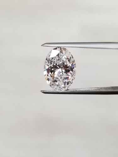3.01 carat D-SI1 Natūralus Oval Deimantas (1)