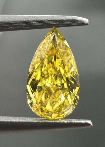 0.5 carat Fancy Vivid Yellow-VS1 Natūralus Pear Deimantas (1)