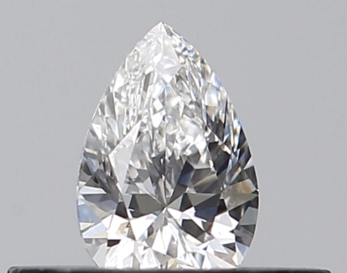 0.24 carat E-VVS2 Natūralus Pear Deimantas (1)