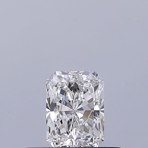 0.31 carat E-IF Natūralus Radiant Deimantas (1)