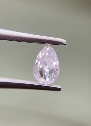 0.5 carat Faint  Pink-SI1 Natūralus Pear Deimantas (1)