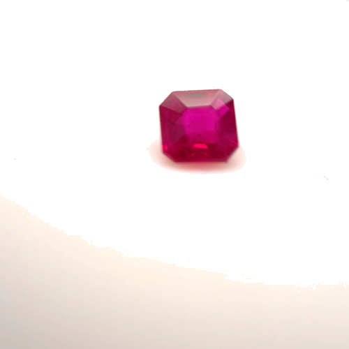 0.39 carat RED Asscher Rubinas (1)