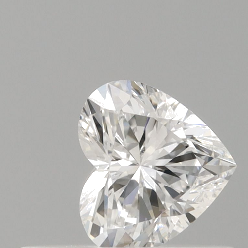 0.32 carat D-VVS2 Natūralus Heart Deimantas (1)