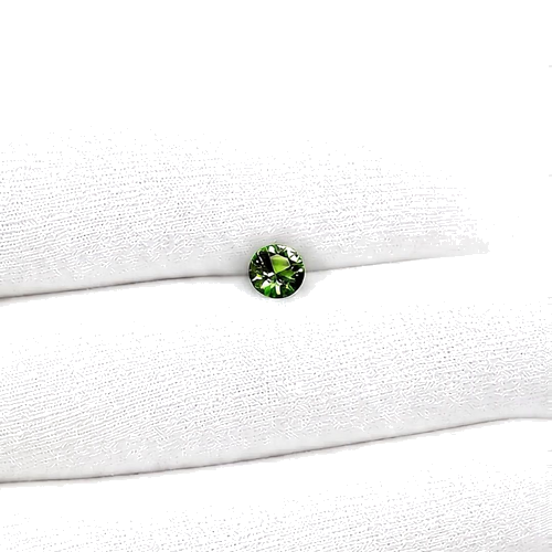 0.62 carat GREEN Round Safyras (1)