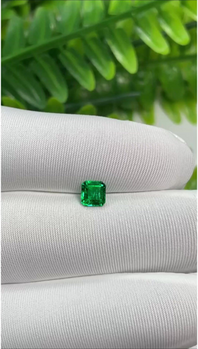 0.58 carat GREEN Emerald Smaragdas (1)