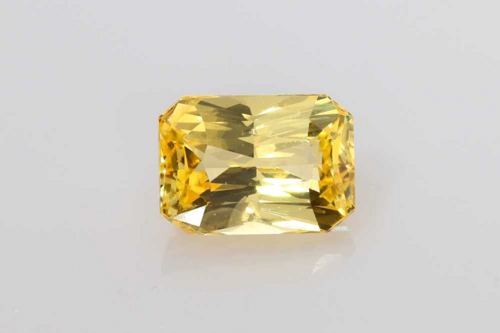 3.5 carat YELLOW Emerald Safyras (1)